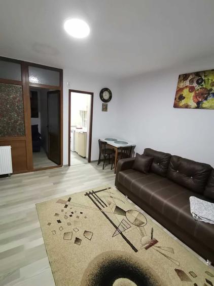 Apartament cu 2 camere semidecomandat în Unirii Nord