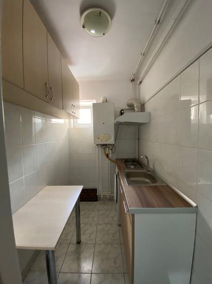 Apartament cu 2 camere decomandat în Exterior Vest
