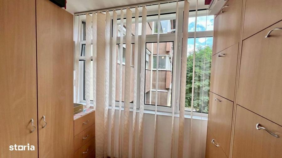 Apartament cu 4 camere decomandat, mobilat în Banat