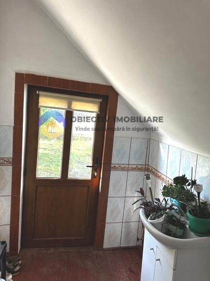 Casă cu 3 camere cu Canalizare în Dumbrava Roșie