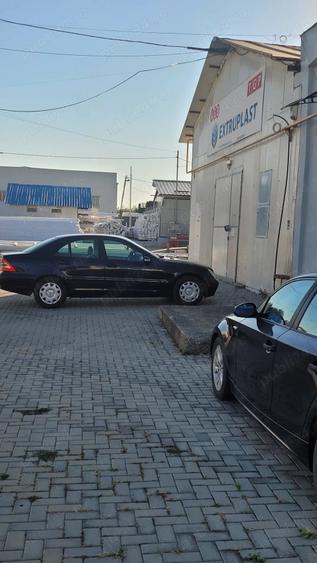 Spațiu comercial, de 450 mp, în Șerbănești