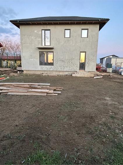 Casă cu Teren 525 Mp în Domnești