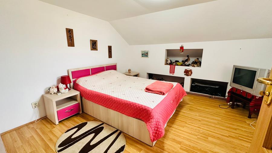 Casă individuală cu 4 camere cu Teren 1800 Mp în Homorâciu