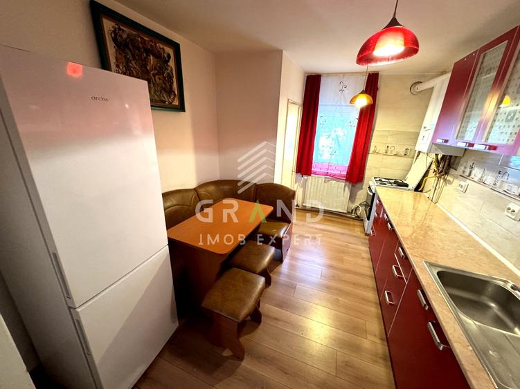 Apartament cu 3 camere decomandat, mobilat în Zorilor