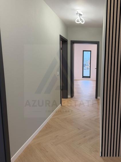 Apartament cu 4 camere decomandat în Sud