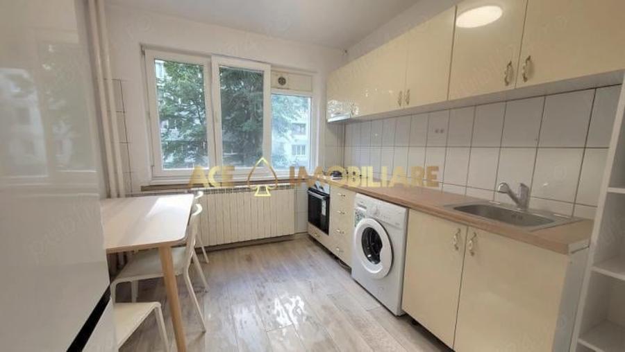 Apartament cu 3 camere decomandat, mobilat în Dristor