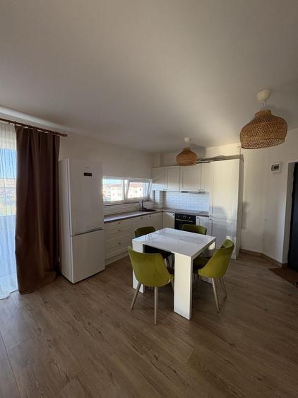 Apartament cu 2 camere decomandat în Florești