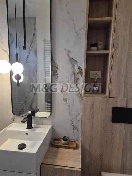 Apartament cu 3 camere semidecomandat în Circumvalațiunii