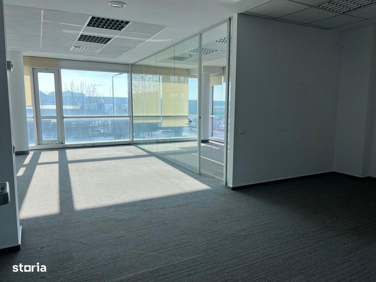 Spațiu comercial, de 363 mp, în Străulești