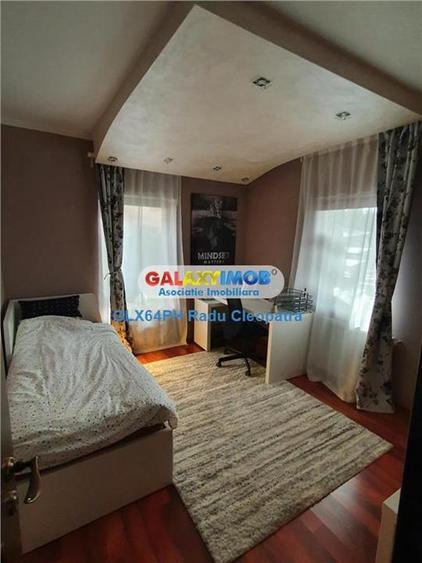 Casă cu 5 camere cu Teren 1000 Mp în Păulești