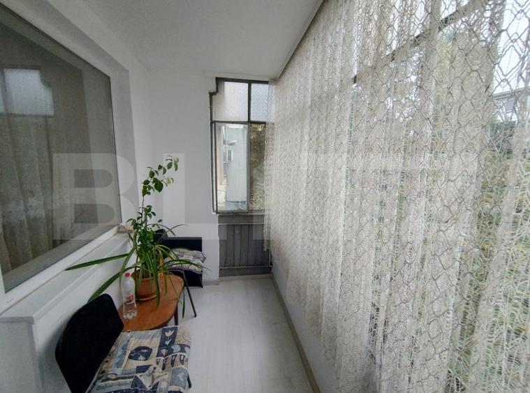 Apartament cu 2 camere semidecomandat, mobilat în Rovine