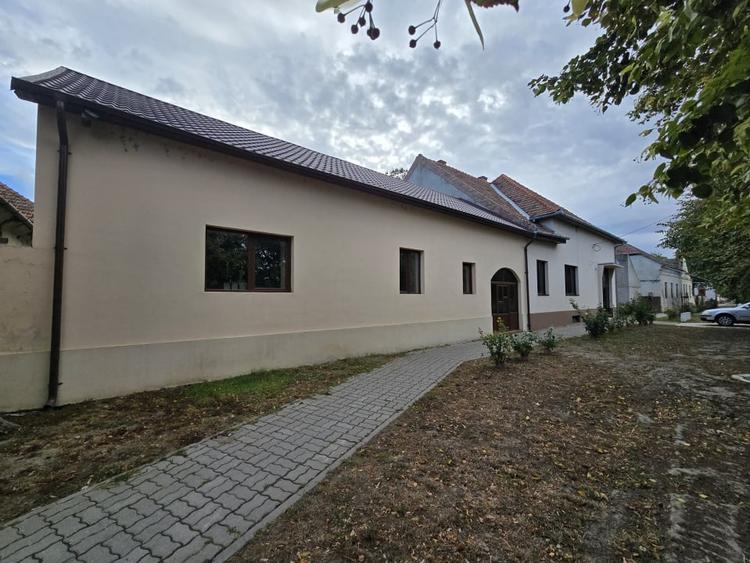 Casă individuală cu 2 camere cu Canalizare în Cenad