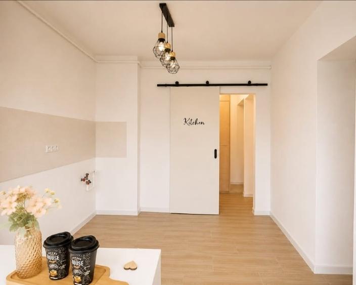 Apartament cu 2 camere decomandat în Titan