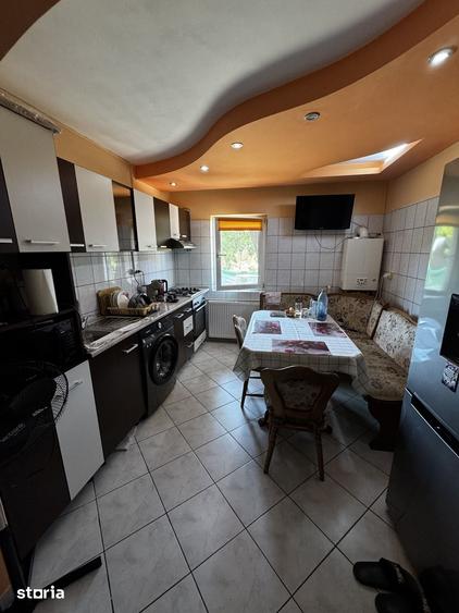 Apartament cu 2 camere semidecomandat în Boldești