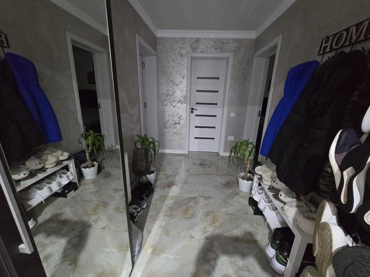 Casă cu 3 camere în Ștefănești