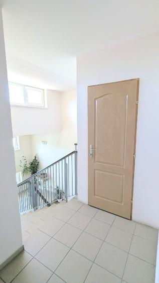 Apartament cu 3 camere decomandat în Aradului