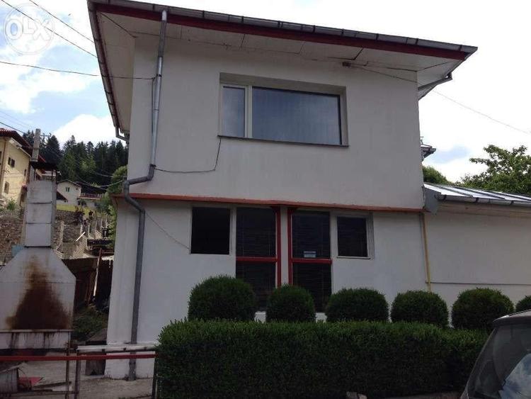 Casă individuală cu 14 camere cu Canalizare în Zamora