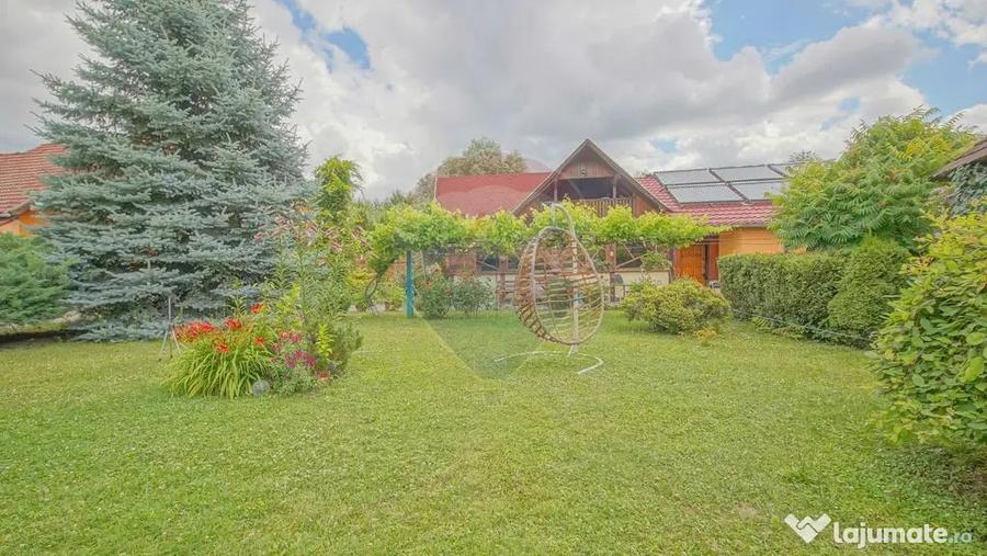 Casă cu 7 camere cu Teren 800 Mp în Purcăreni