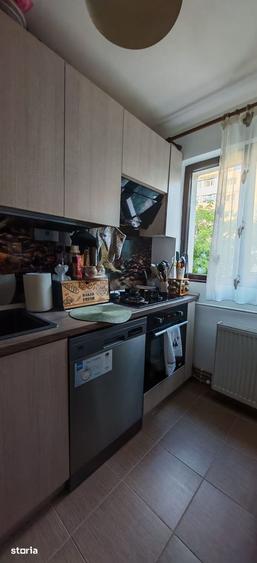 Apartament cu 2 camere, mobilat în B-dul București