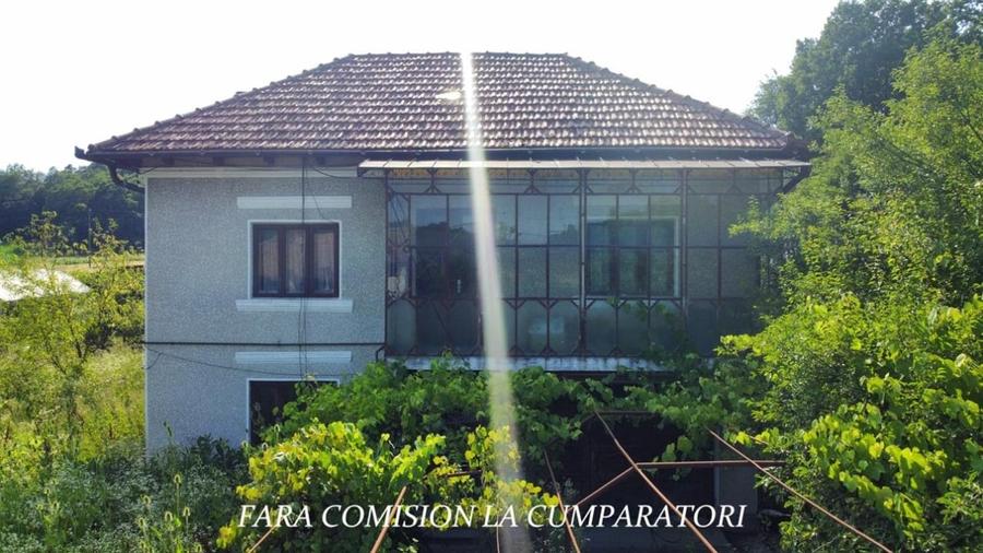 Casă individuală cu 4 camere cu Teren 1730 Mp în Mihăești