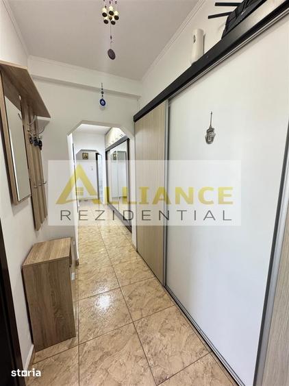 Apartament cu 3 camere decomandat în Berceni