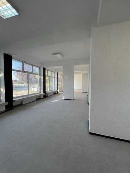 Spațiu comercial, de 200 mp, în Mizil
