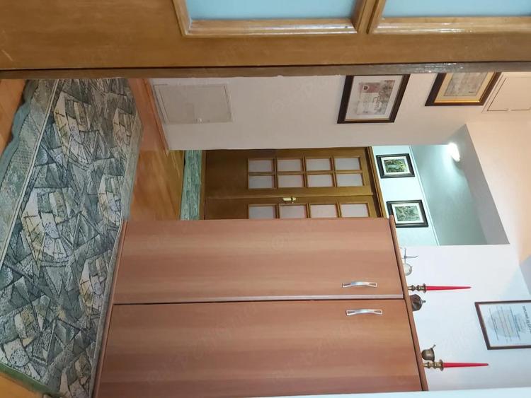 Apartament cu 4 camere decomandat în Sebastian