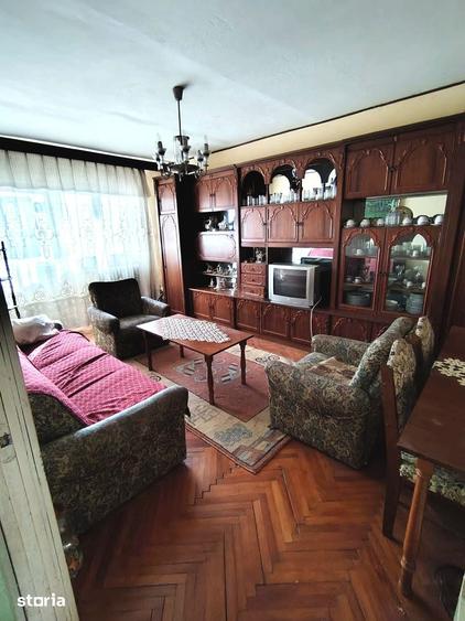 Apartament cu 3 camere decomandat în Nord