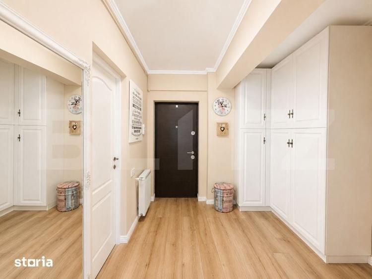 Apartament cu 3 camere semidecomandat în Central