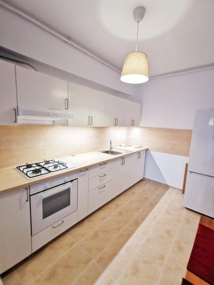 Apartament cu 2 camere semidecomandat, mobilat în Lacul Morii