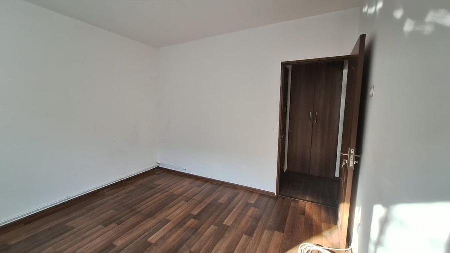 Apartament cu 3 camere decomandat în Dristor