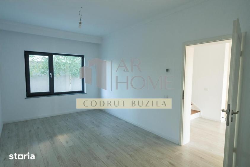 Casă cu 5 camere cu Teren 385 Mp în Târgșoru Vechi