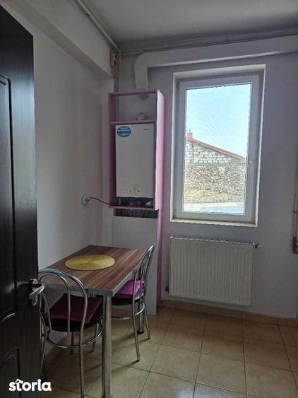 Garsonieră decomandată în Rahova