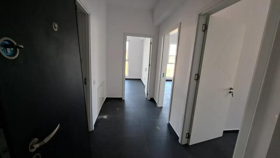 Apartament cu 3 camere decomandat în Theodor Pallady