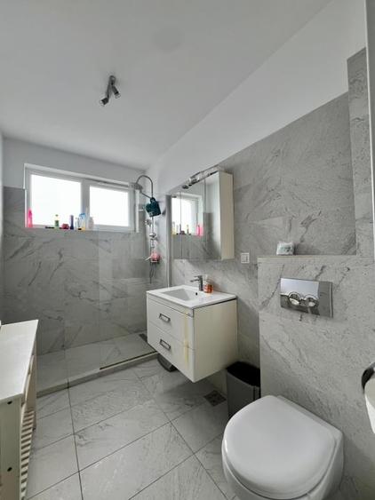 Apartament cu 2 camere semidecomandat, mobilat în Europa