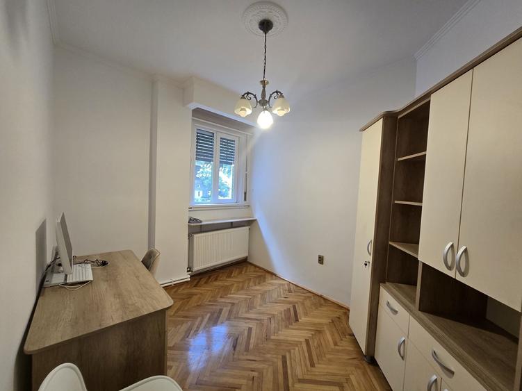 Spațiu comercial, de 135 mp, în Exterior Vest