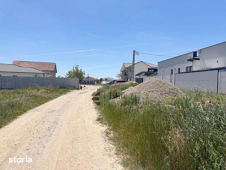 Teren de 862 mp, în Sânmartin