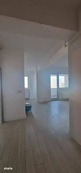 Apartament cu 4 camere în Militari