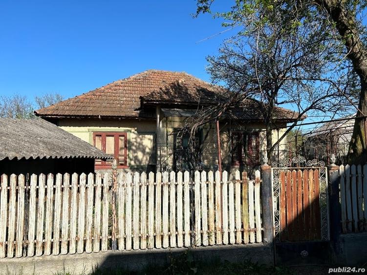 Casă cu 5 camere cu Teren 2000 Mp în Bălțești