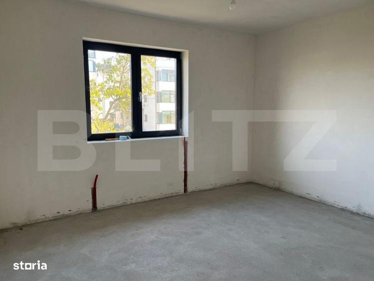 Casă cu 4 camere în Ungureni