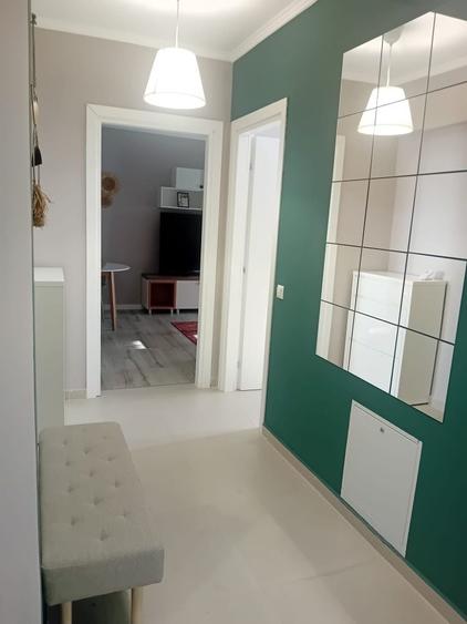 Apartament cu 2 camere decomandat în Calea București