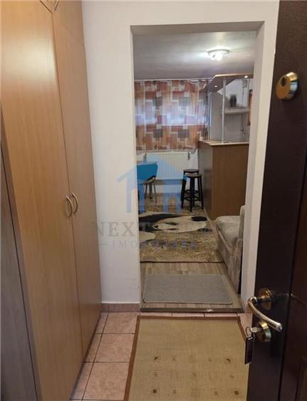 Garsonieră decomandată în Central
