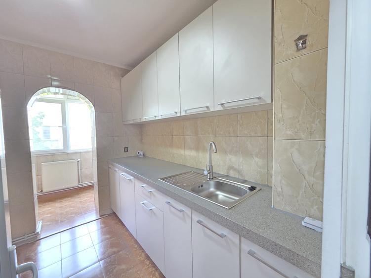 Apartament 2 camere Micro 17 renovat etaj 3 - 1