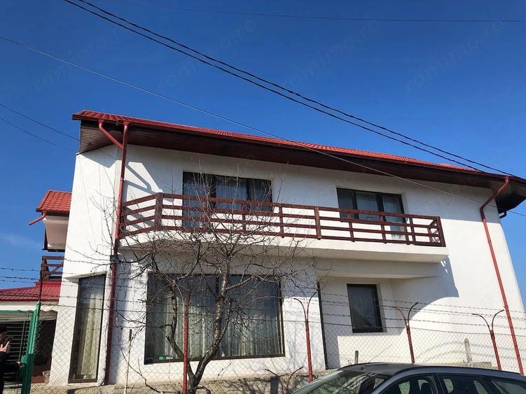 Casă cu 4 camere cu Teren 500 Mp în Central