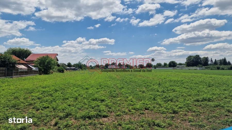 Teren de 9470 mp, în Bolintin-Deal