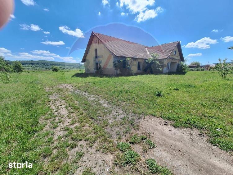 Teren de 3436 mp, în Central