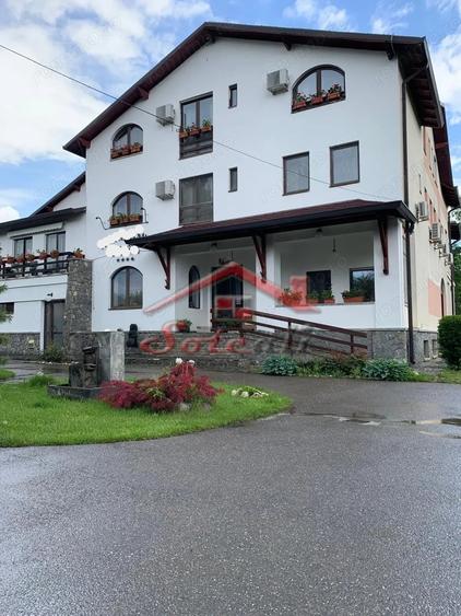 Spațiu comercial, de 1,200 mp, în Cornu