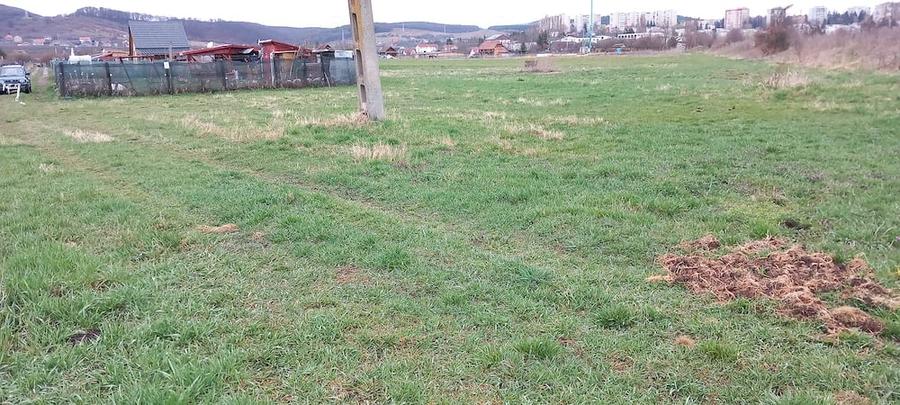 Teren de 469 mp, în Sud