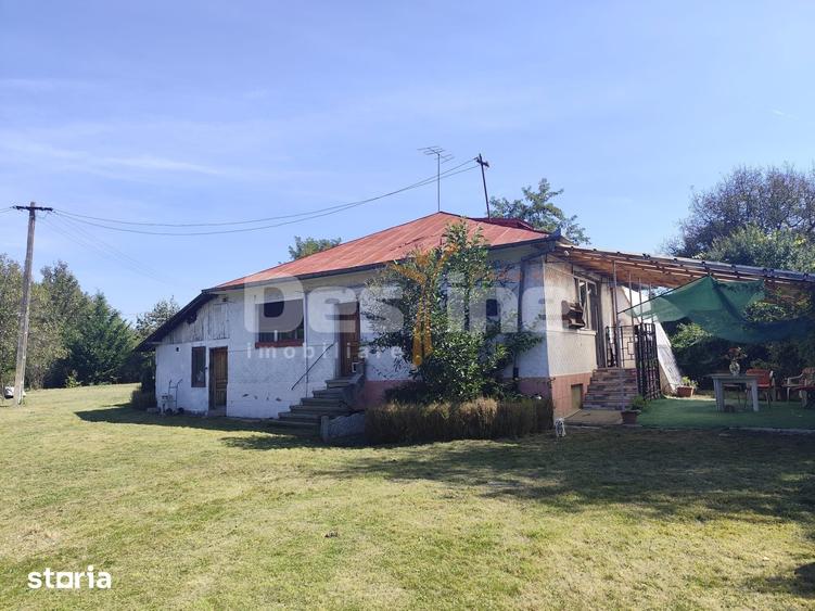 Casă cu 3 camere decomandat cu Teren 4000 Mp în Drajna