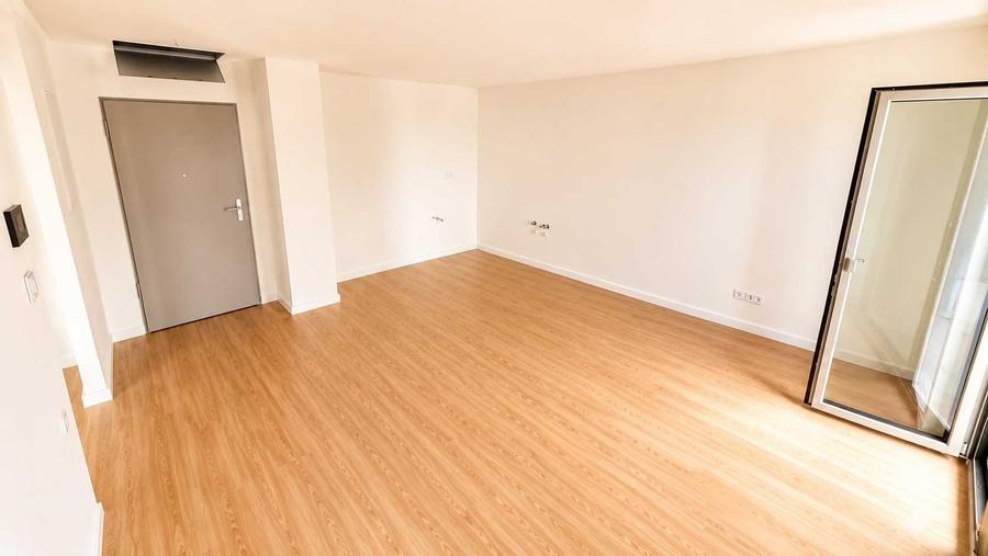 Apartament cu 2 camere decomandat în Gară